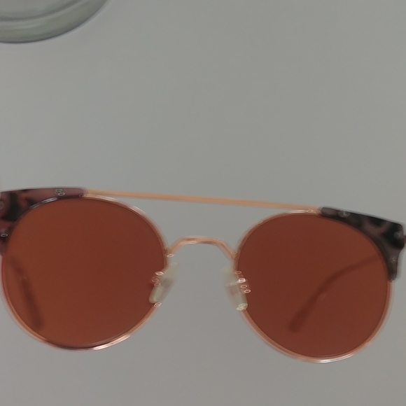 American Eagle Mirrored Sunglasses - Picture 7 of 7
